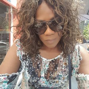 Meet your Posher, Alicia